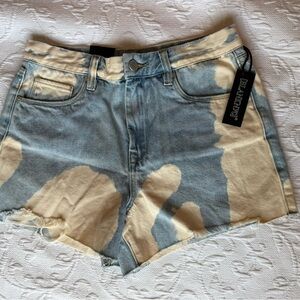 Blank NYC the Barrow Two-Tone vintage high rise Jean Shorts new with tag size 28
